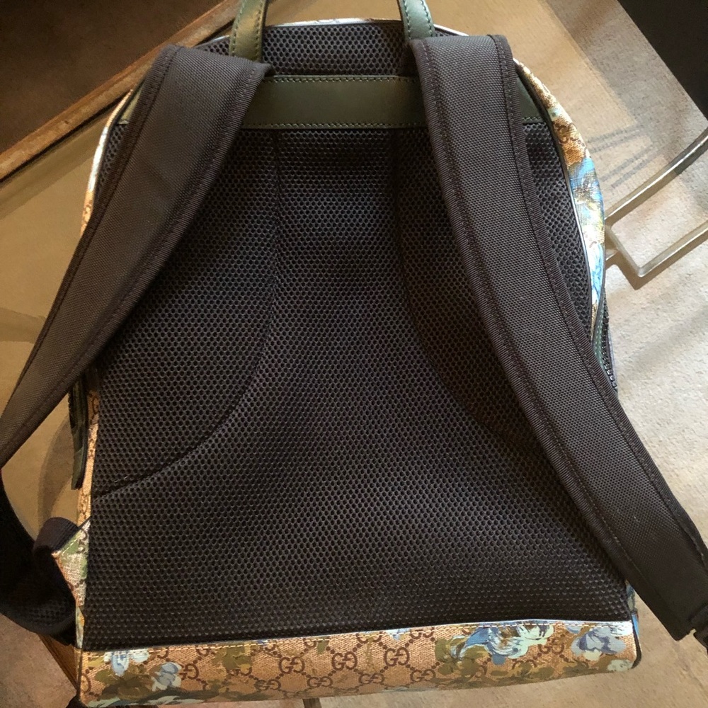 🐝SOLD🐝 RARE Gucci Bird&BeeBlooms SupremeBackpack - Picture 2 of 8
